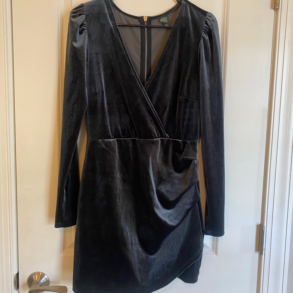 Grey velvet long sleeve mini dress
